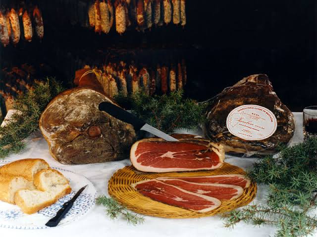 Jambon affiné au poivre